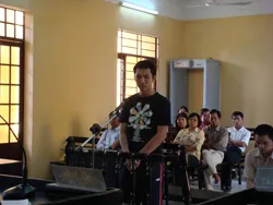 Lái xe ẩu gây chết người, ca sĩ Trí Hải lãnh 4 năm 6 tháng tù